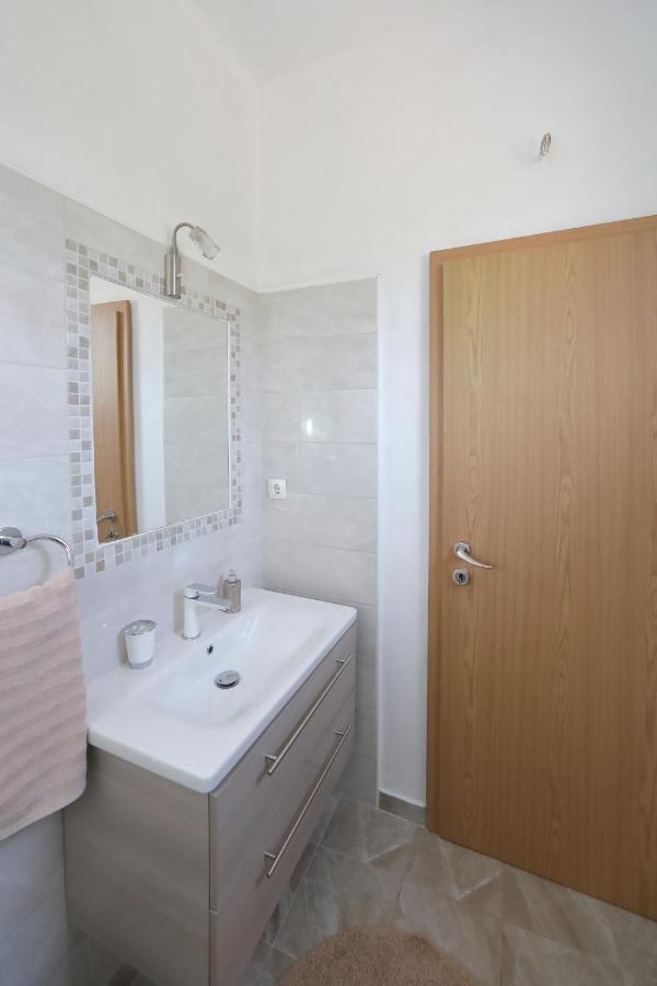 Apartment Sunny Terrace Bibinje Luaran gambar